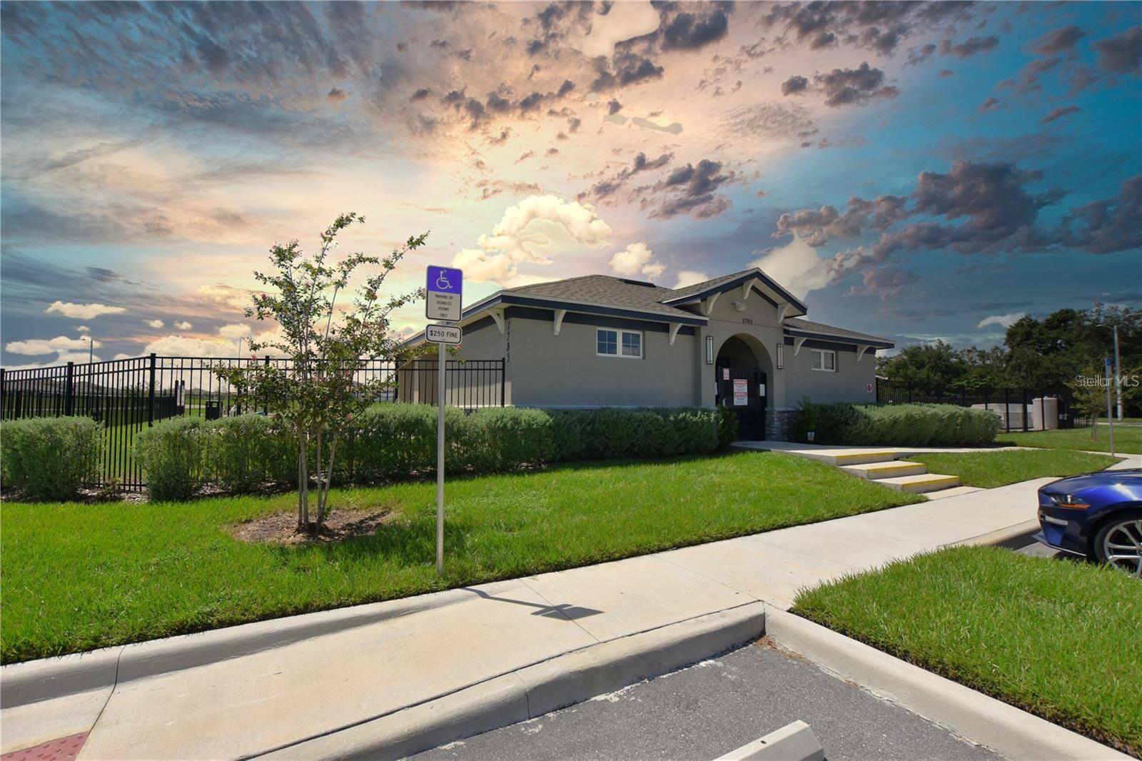 Image 33 of 39 For 4421 Cozy Condor Court
