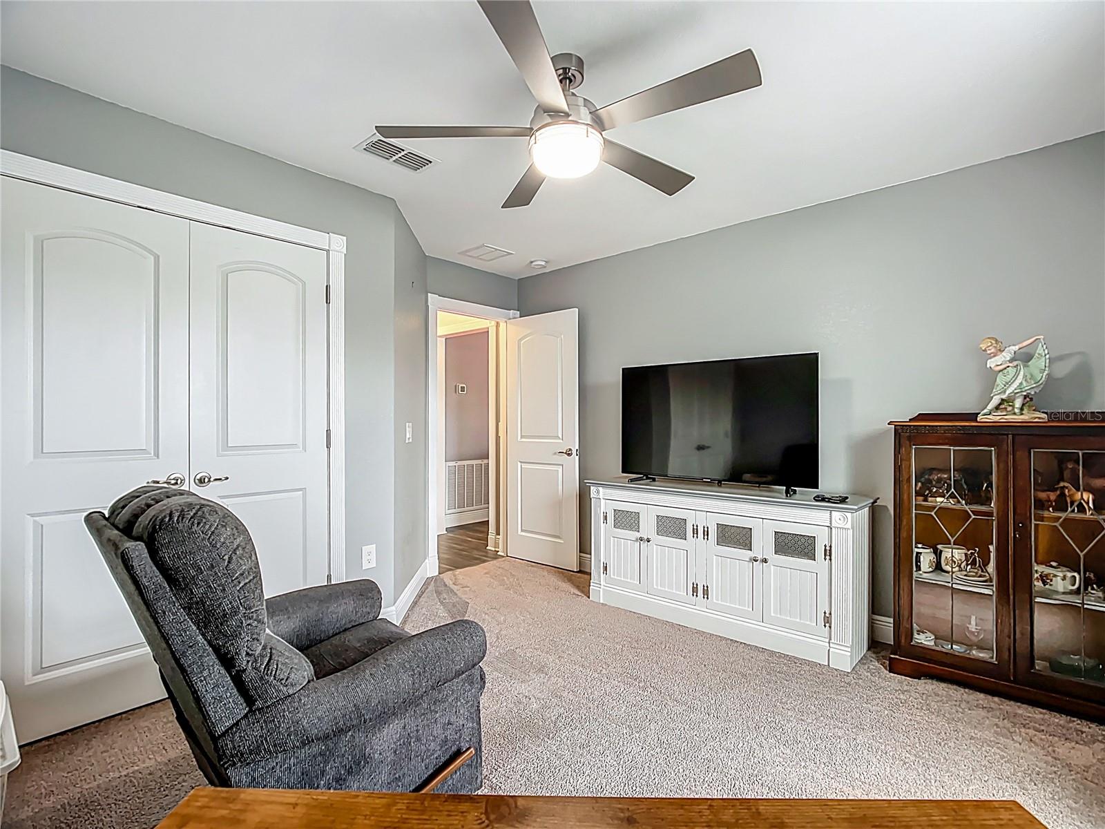 Image 20 of 52 For 1471 Eagle Crest Boulevard