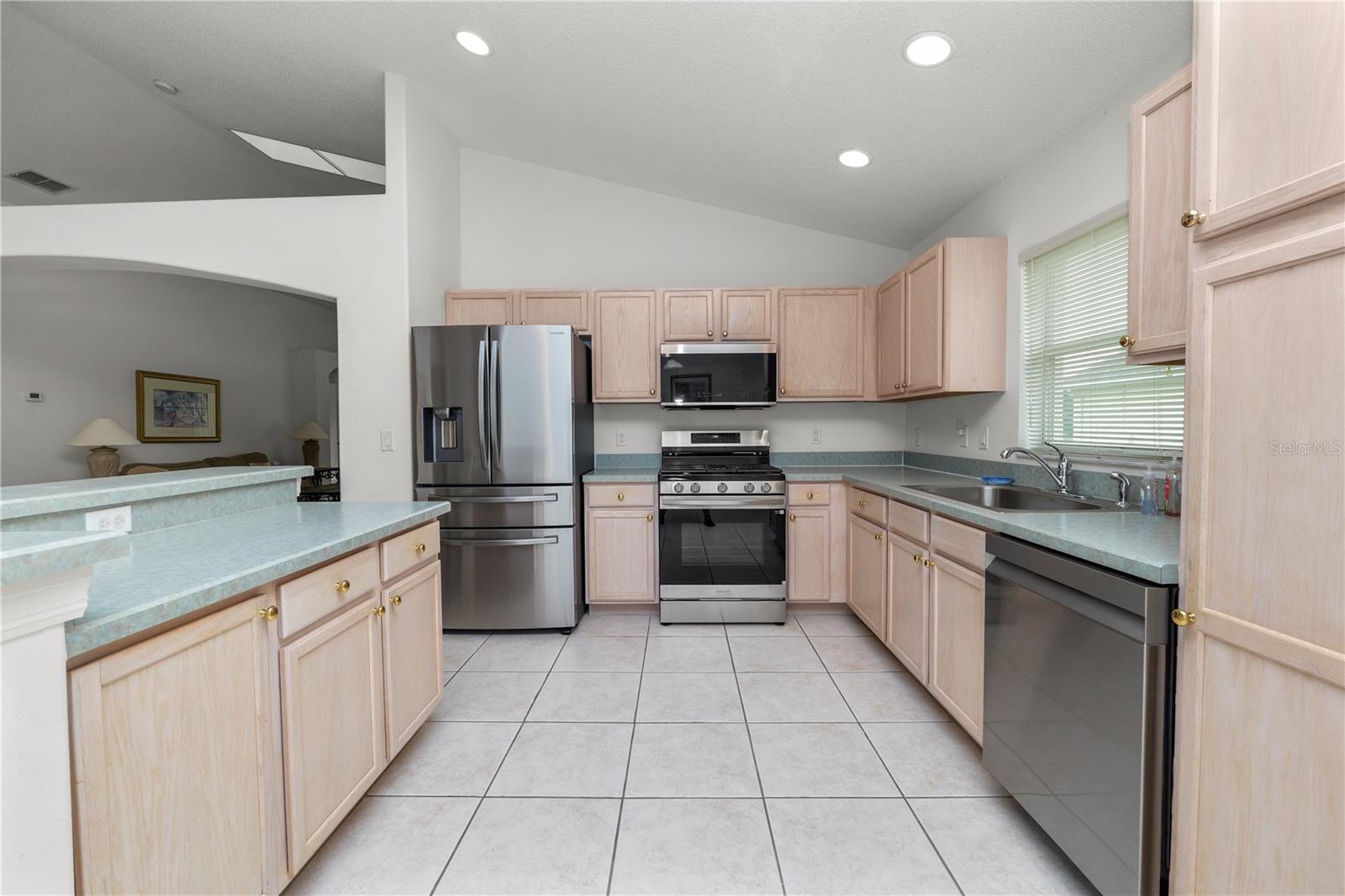 Image 10 of 69 For 16200 Egret Hill Street