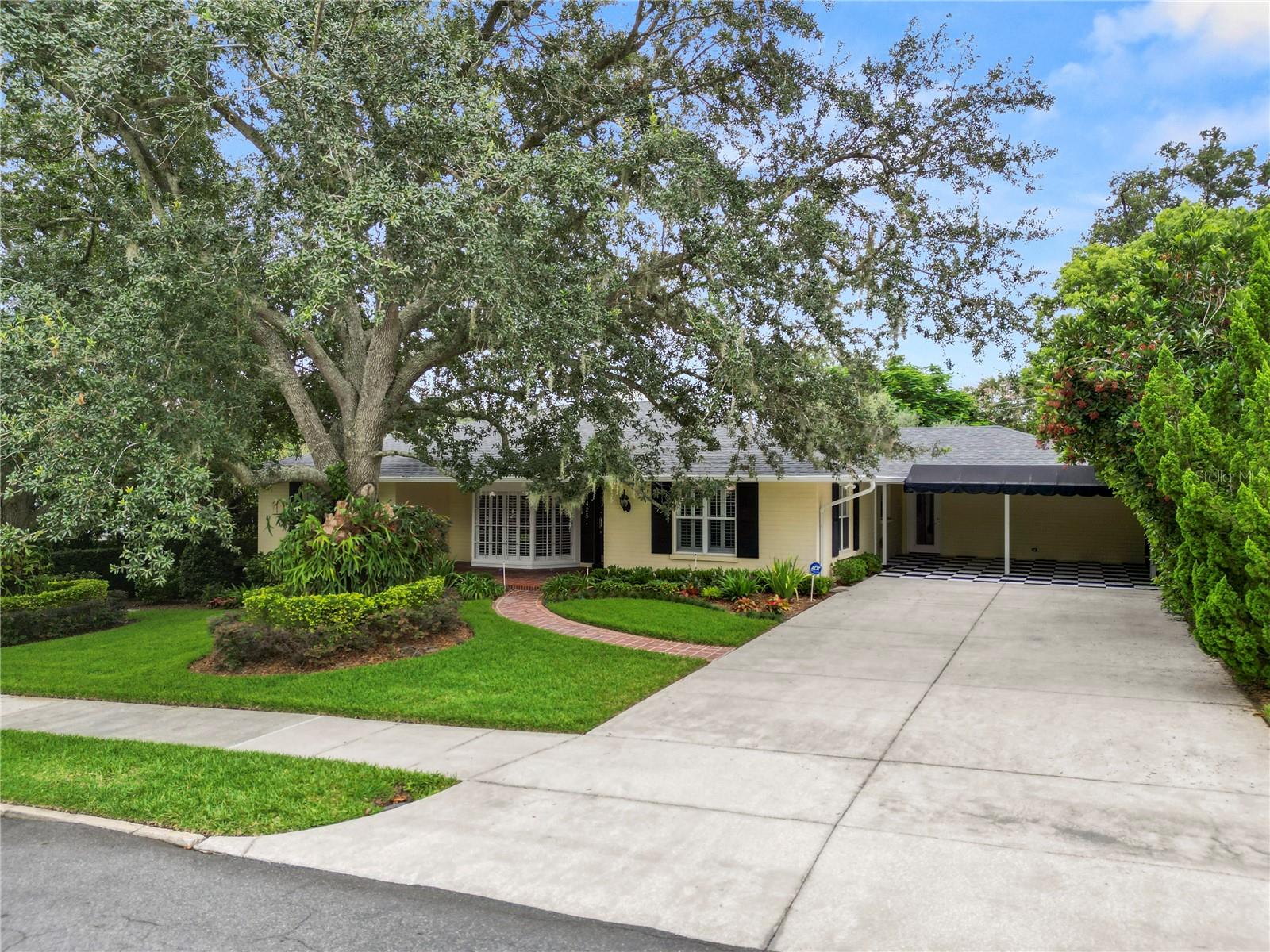 Image 3 of 73 For 425 Morningside Drive