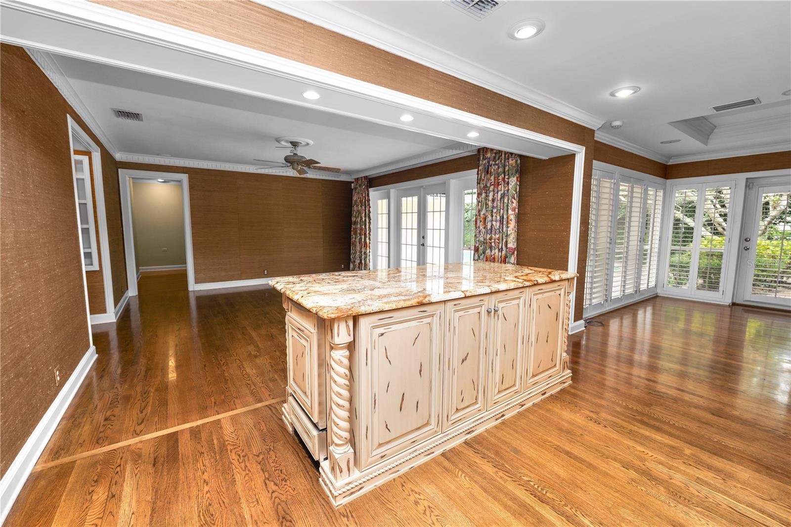 Image 35 of 73 For 425 Morningside Drive