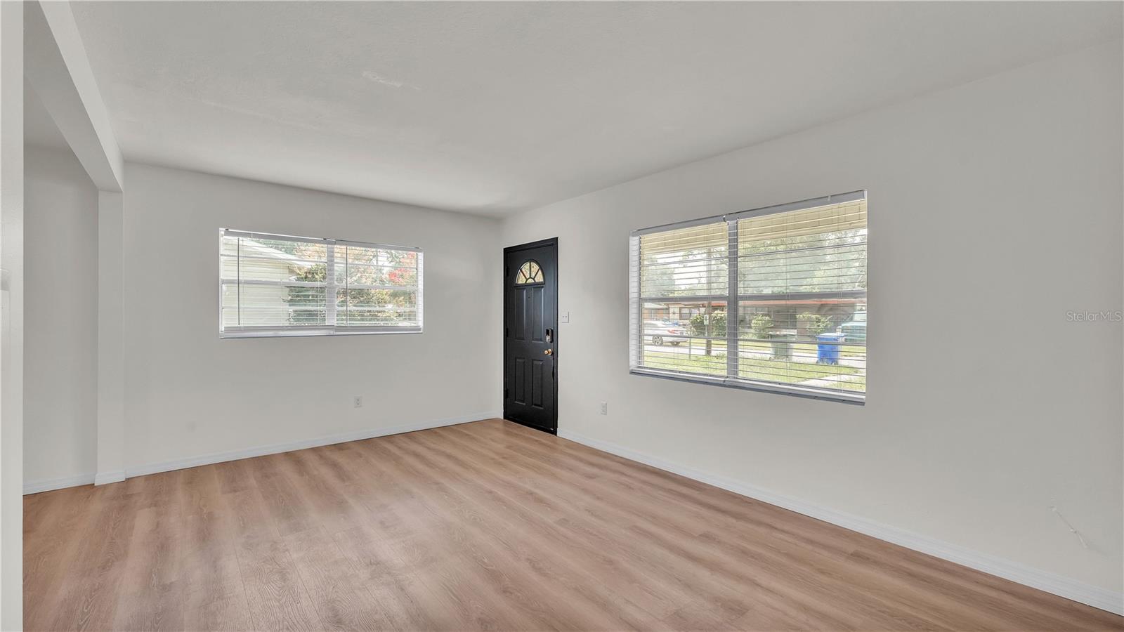 Image 6 of 22 For 933 Golden Rule Court N