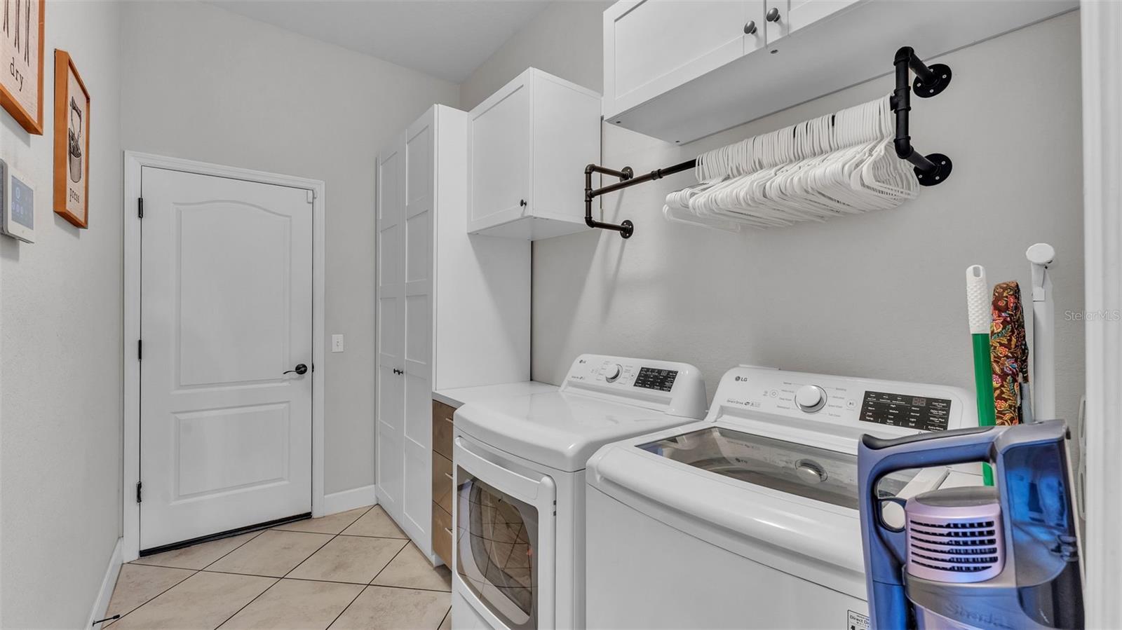 Image 33 of 71 For 1455 Silver Leaf Drive