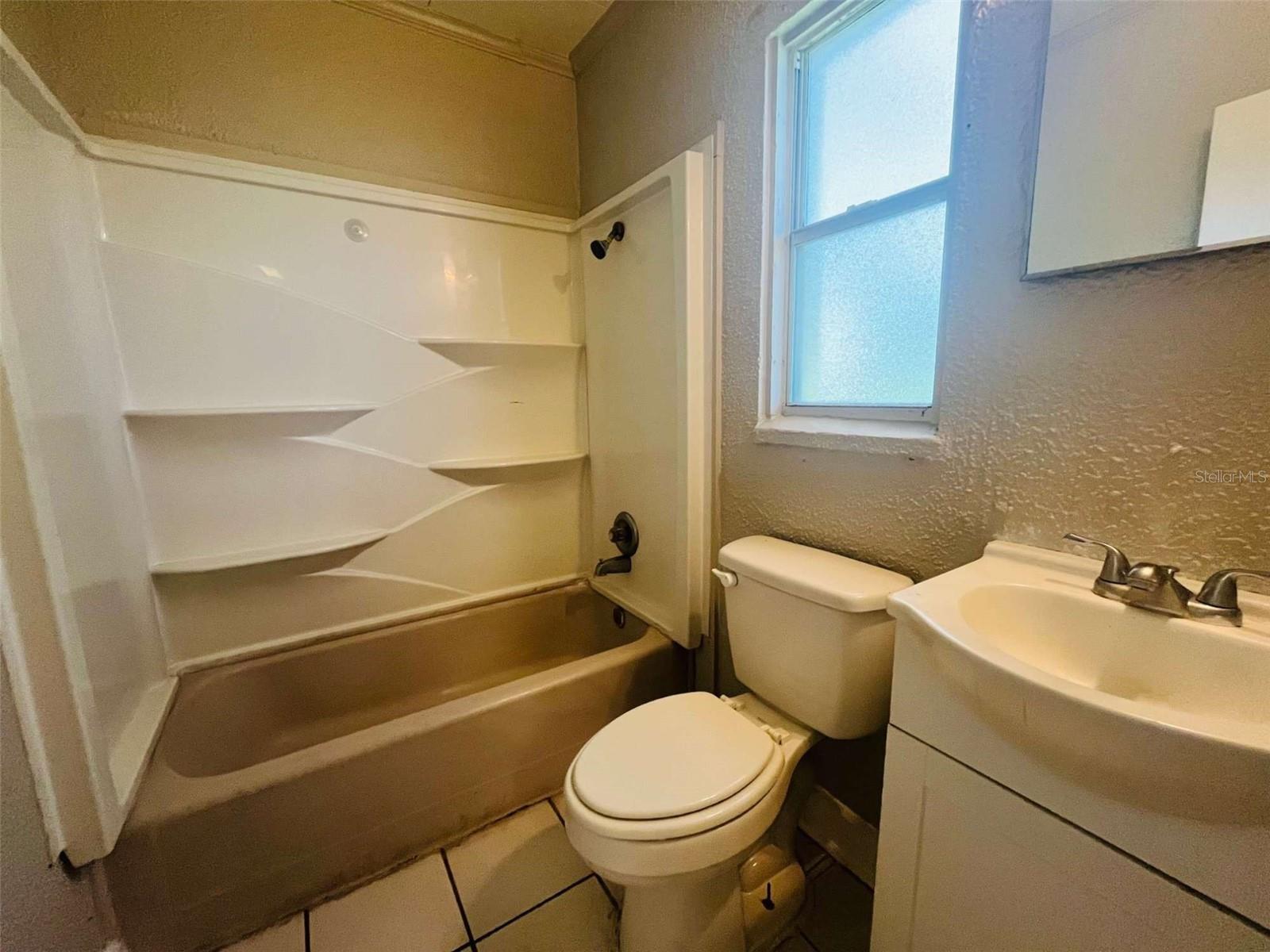 Image 2 of 7 For 305 Tomlin Street