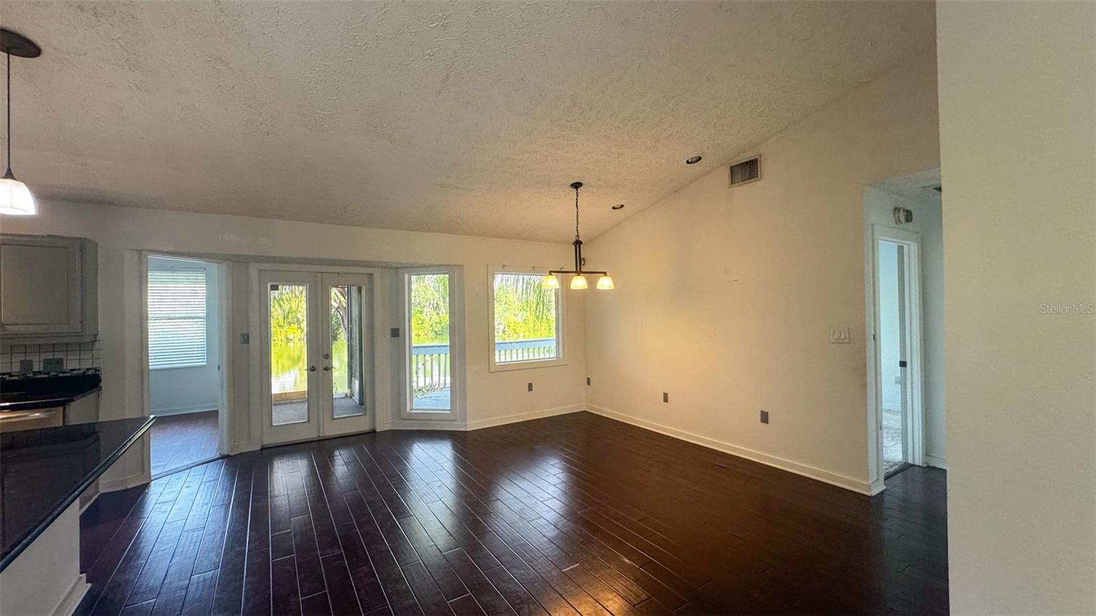 Image 4 of 19 For 6125 Mountain Lake Drive