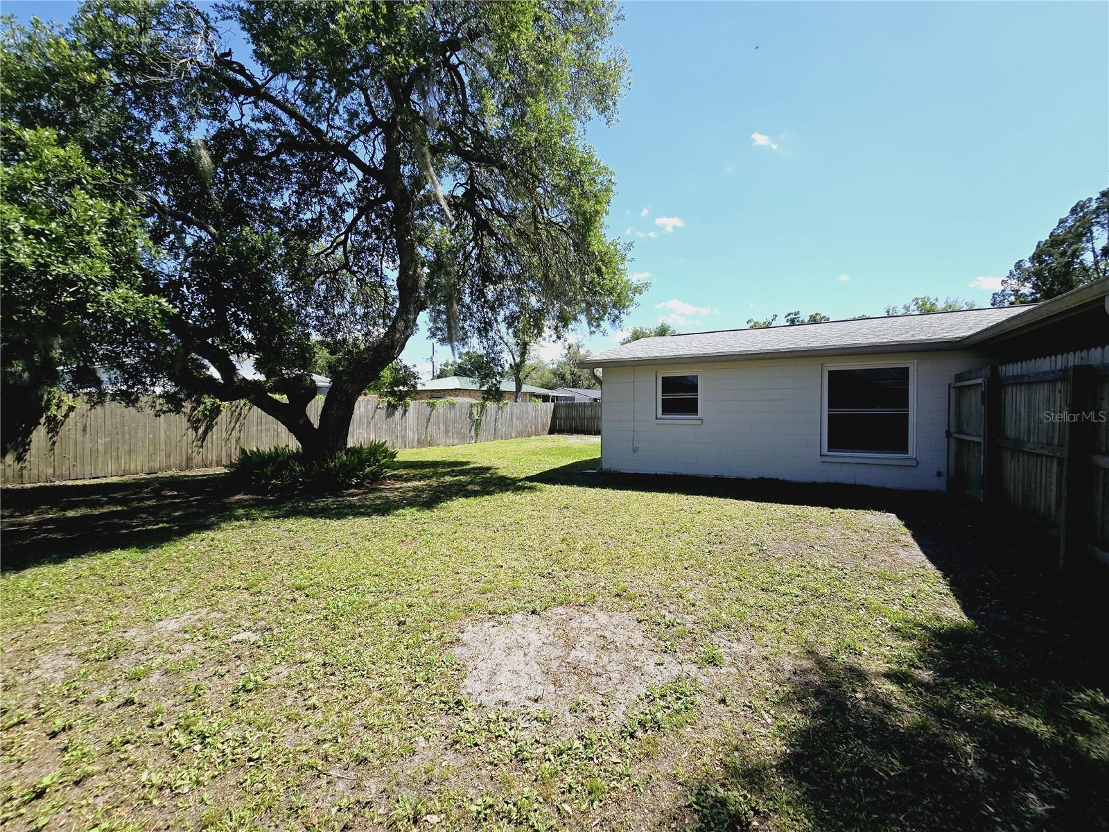 Image 18 of 20 For 1402 Bracewell Drive