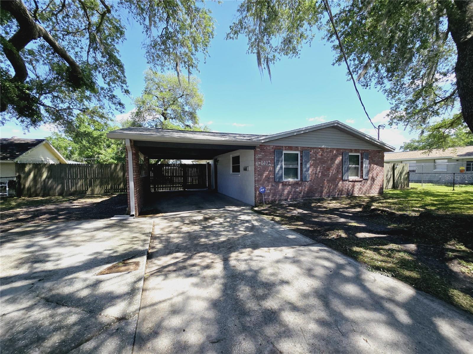 Image 2 of 20 For 1402 Bracewell Drive