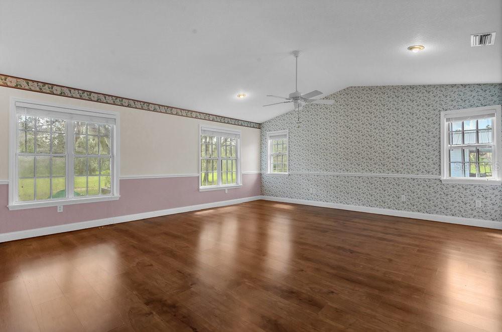 Image 21 of 62 For 8077 Lake Hatchineha Road