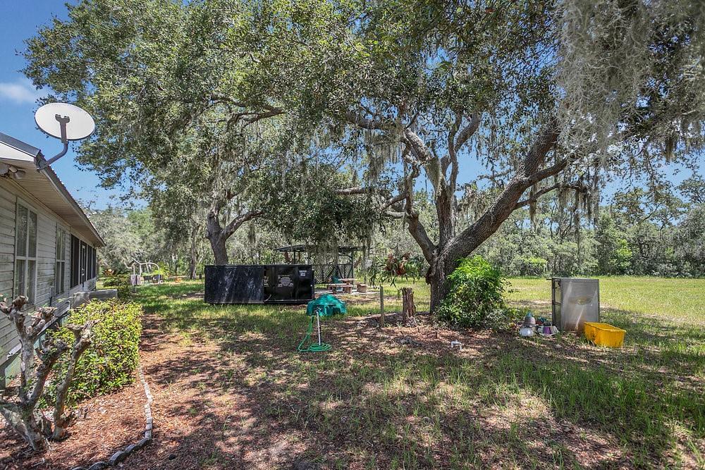 Image 32 of 62 For 8077 Lake Hatchineha Road