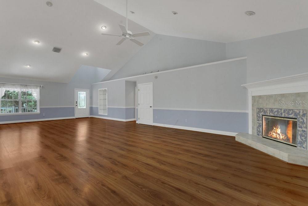 Image 5 of 62 For 8077 Lake Hatchineha Road