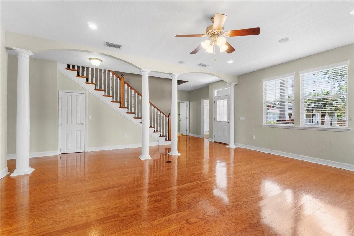 Image 18 of 49 For 1041 South Boulevard