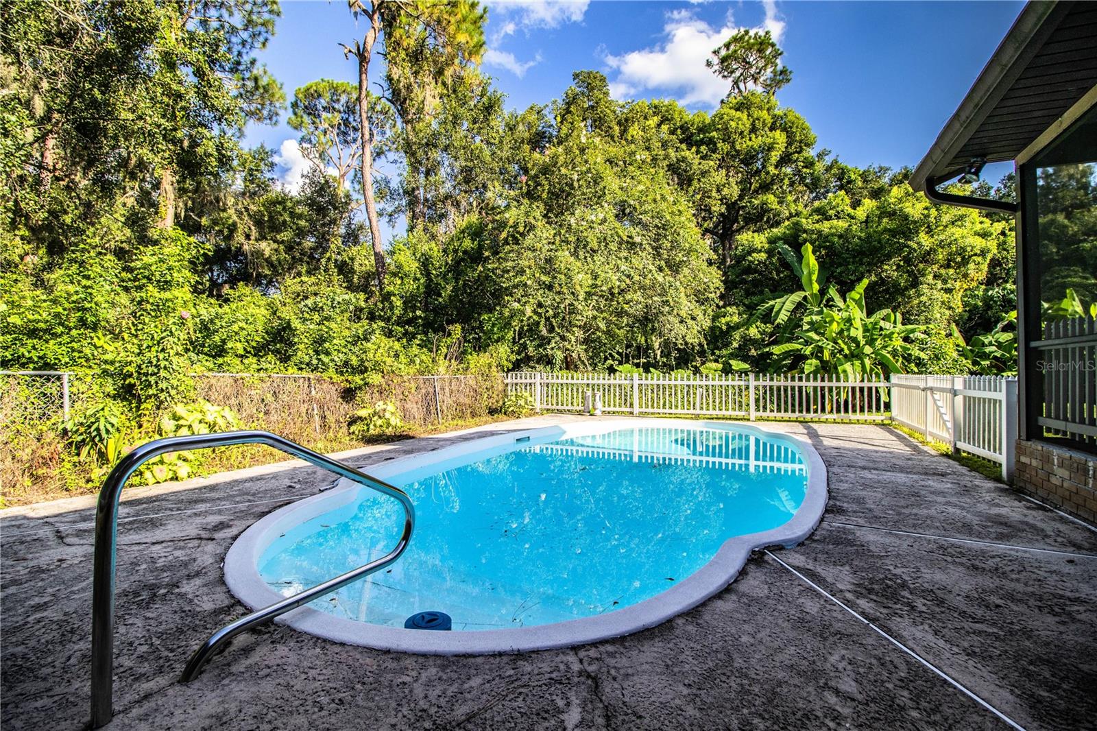 Image 10 of 80 For 2210 Sugar Creek Drive