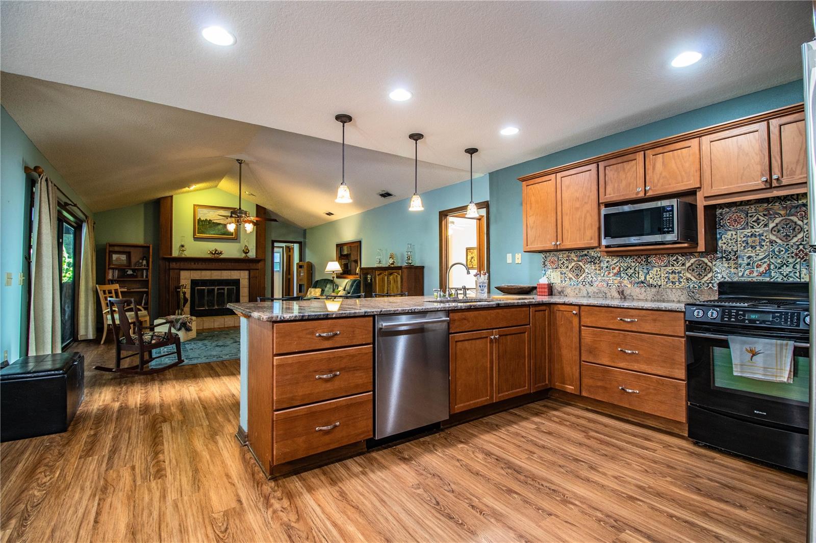 Image 37 of 80 For 2210 Sugar Creek Drive