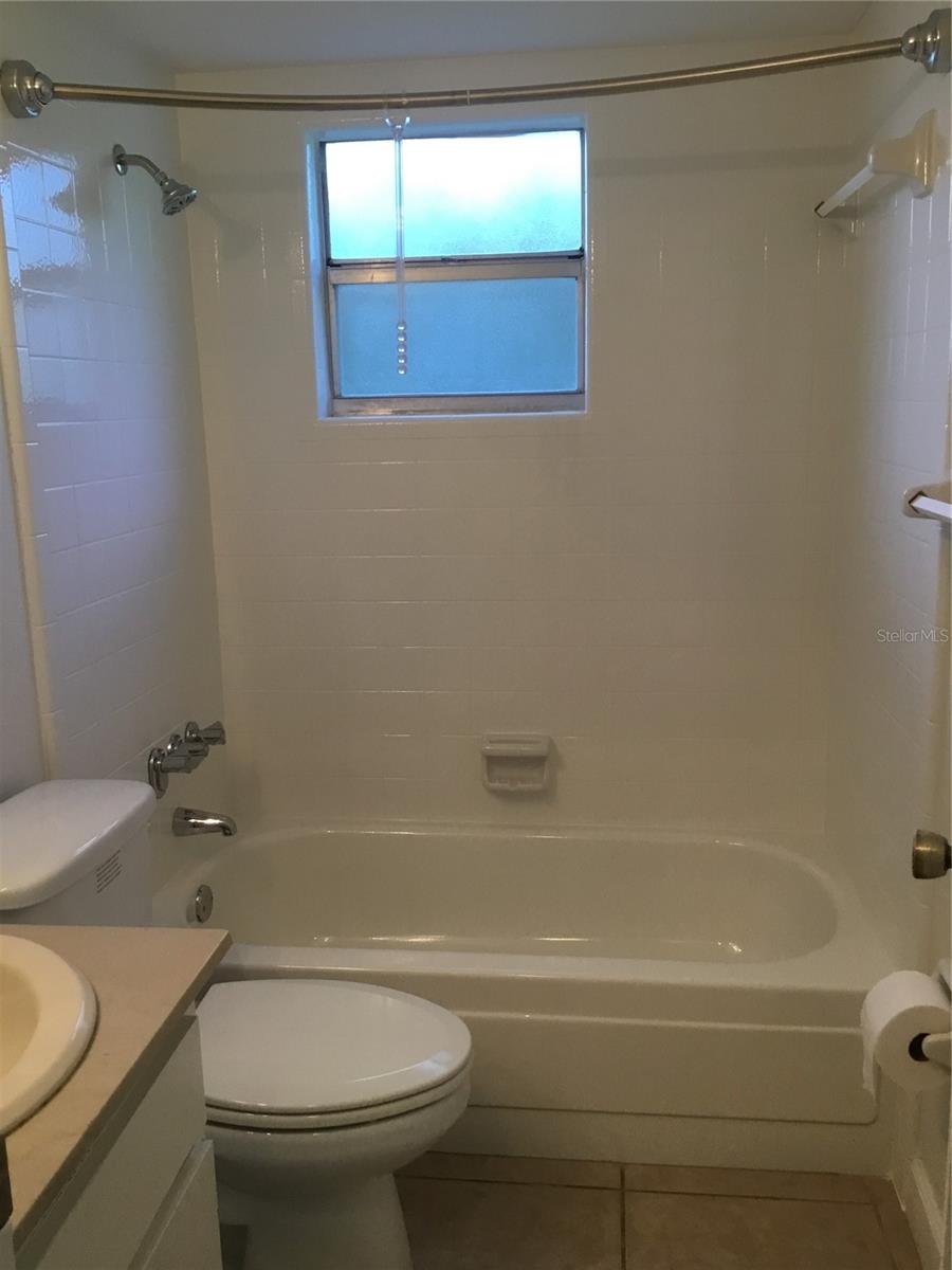 Image 17 of 28 For 535 Hardenoak Boulevard
