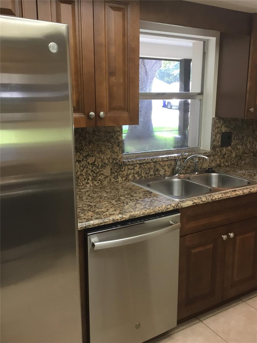 Image 3 of 28 For 535 Hardenoak Boulevard