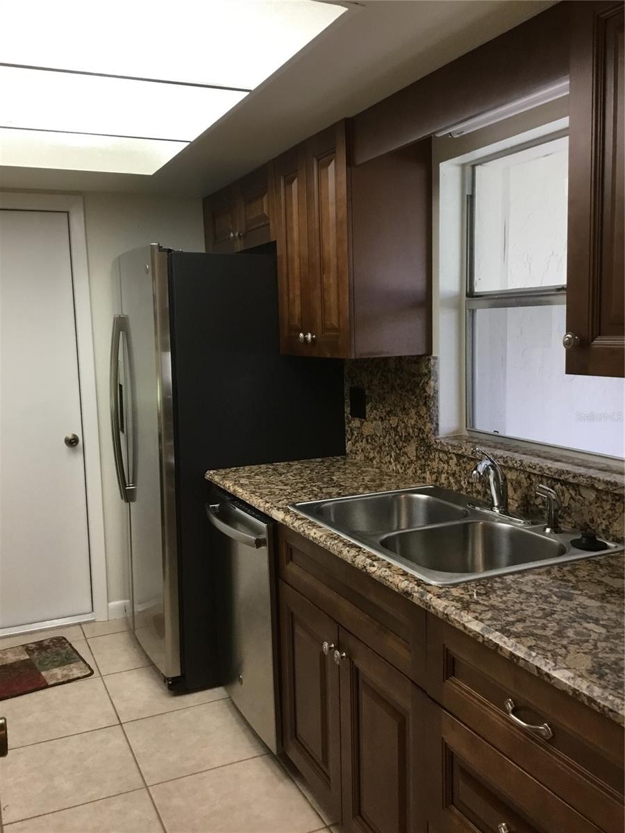 Image 4 of 28 For 535 Hardenoak Boulevard