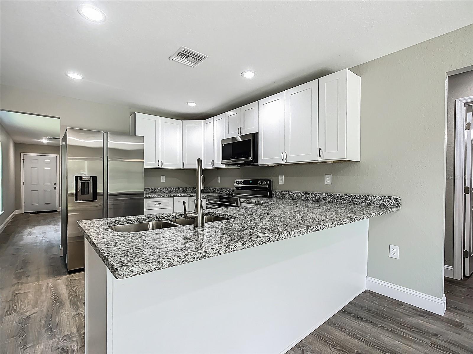 Image 14 of 44 For 1031 Lakewood Court