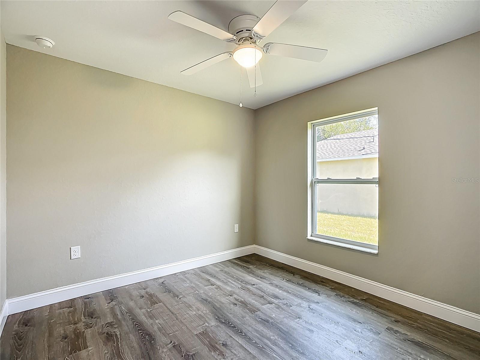 Image 31 of 44 For 1031 Lakewood Court