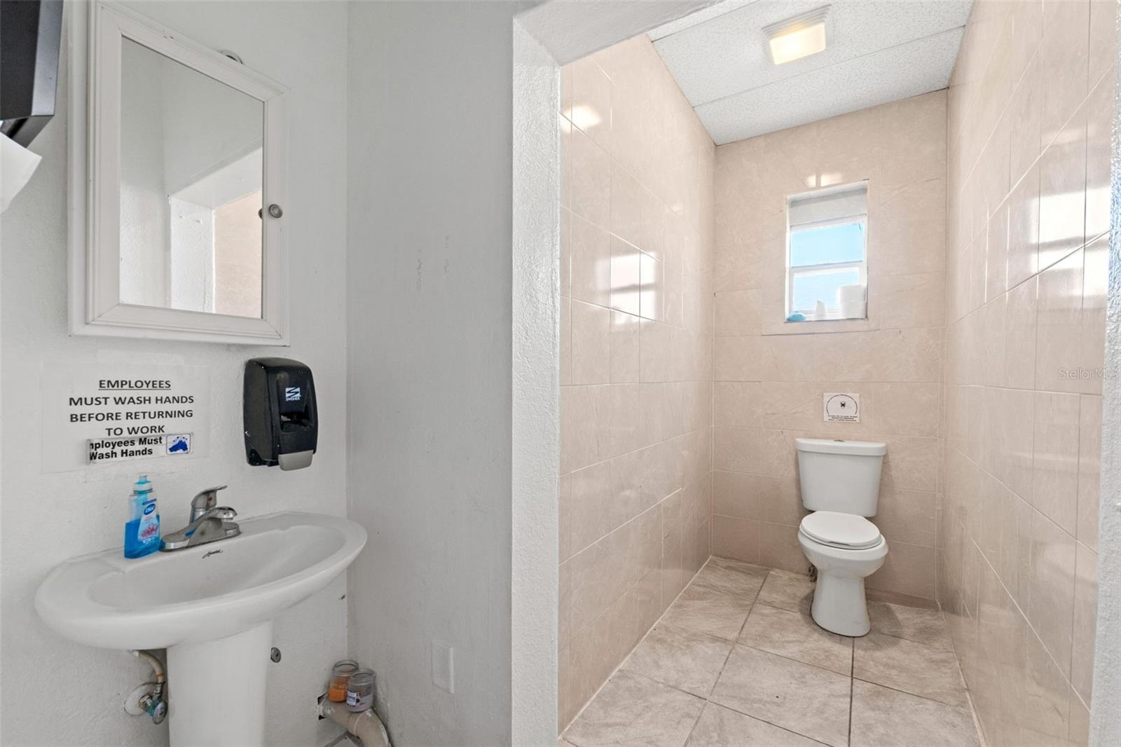 Image 18 of 33 For 217 5th Street