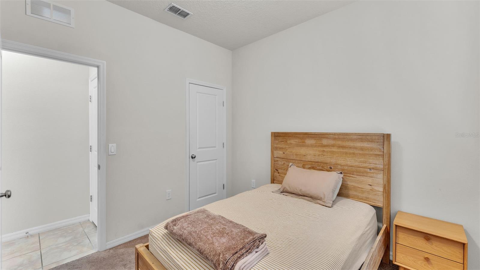 Image 18 of 39 For 8839 Conway Road