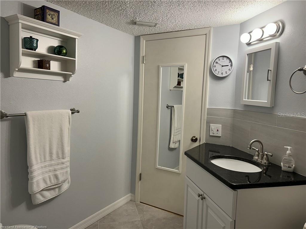 Image 29 of 42 For 6000 Matanzas Drive 6002