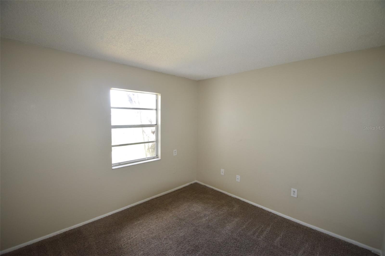 Image 12 of 48 For 1204 Honeytree Lane W