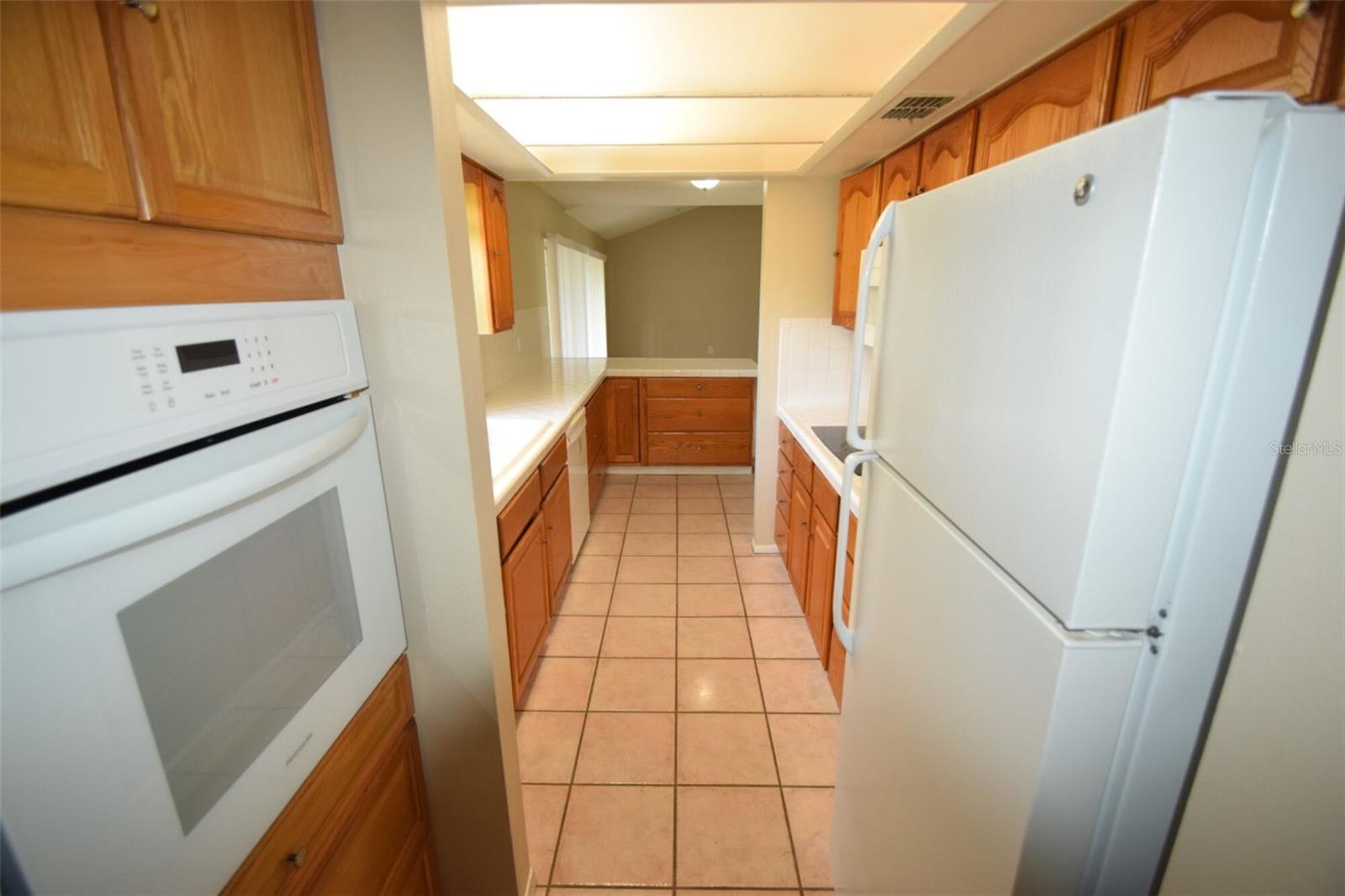 Image 13 of 48 For 1204 Honeytree Lane W