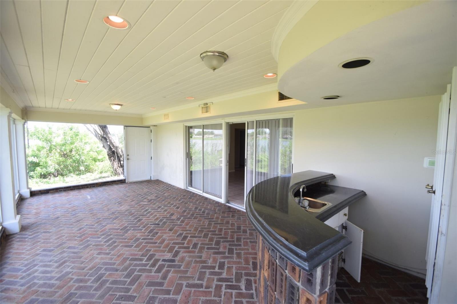 Image 20 of 48 For 1204 Honeytree Lane W
