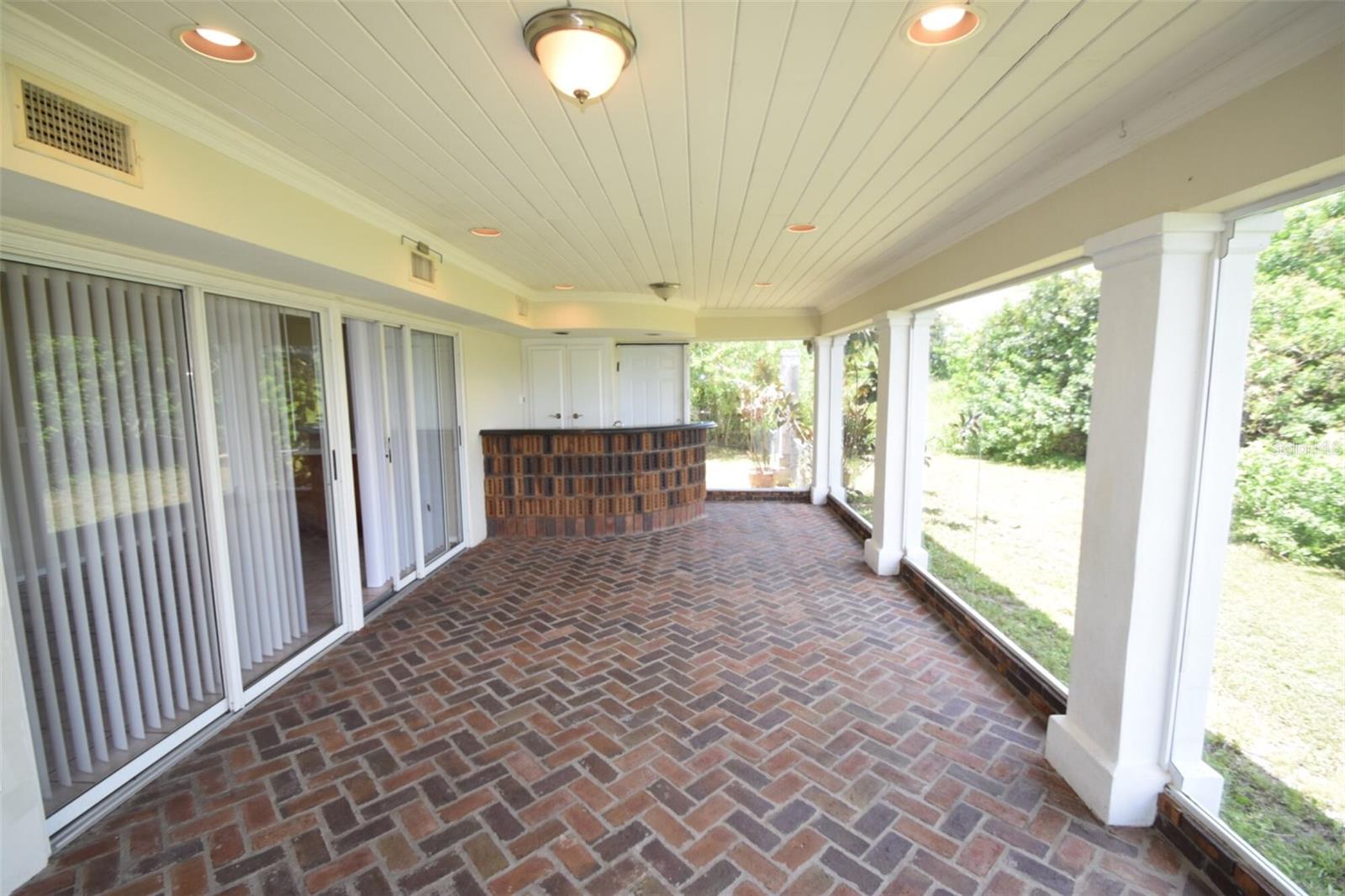 Image 22 of 48 For 1204 Honeytree Lane W