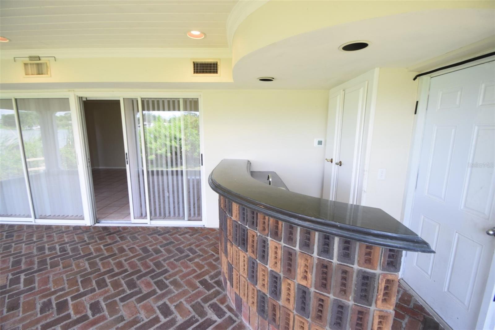 Image 24 of 48 For 1204 Honeytree Lane W