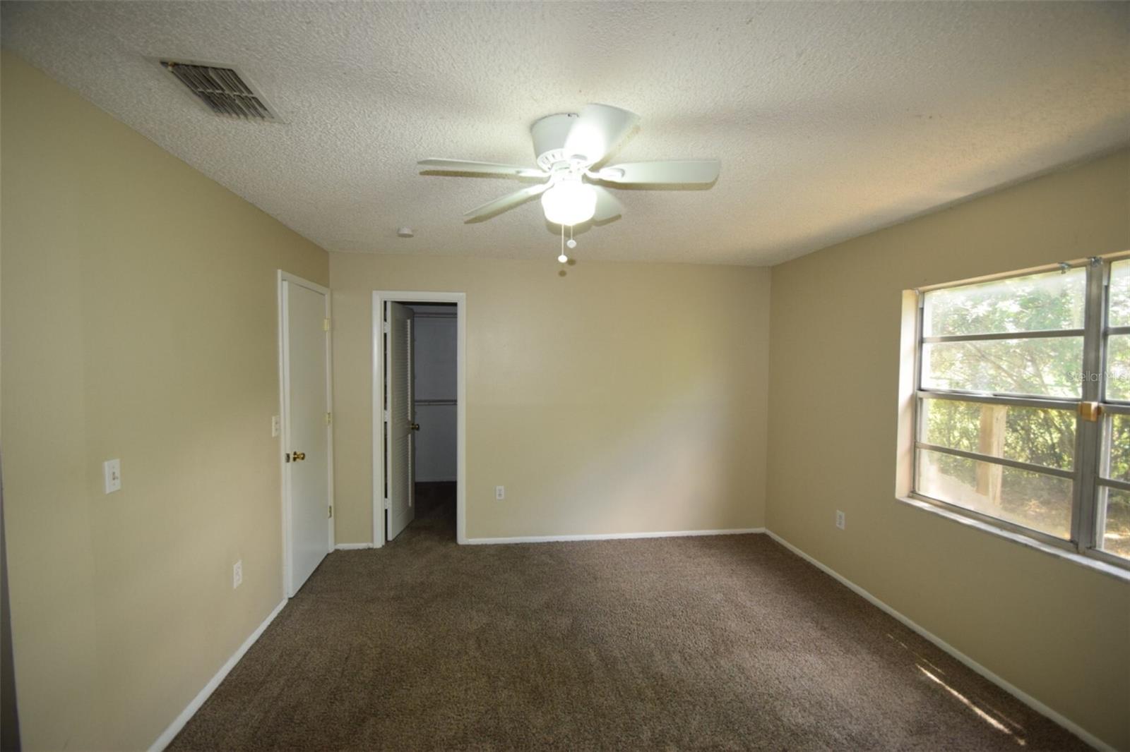Image 25 of 48 For 1204 Honeytree Lane W