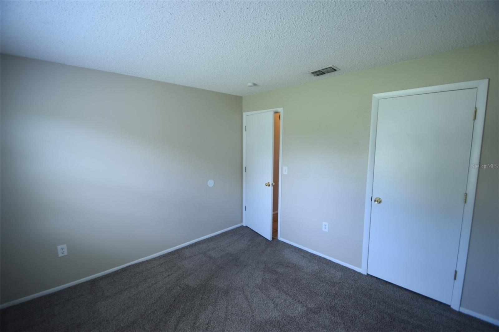Image 28 of 48 For 1204 Honeytree Lane W
