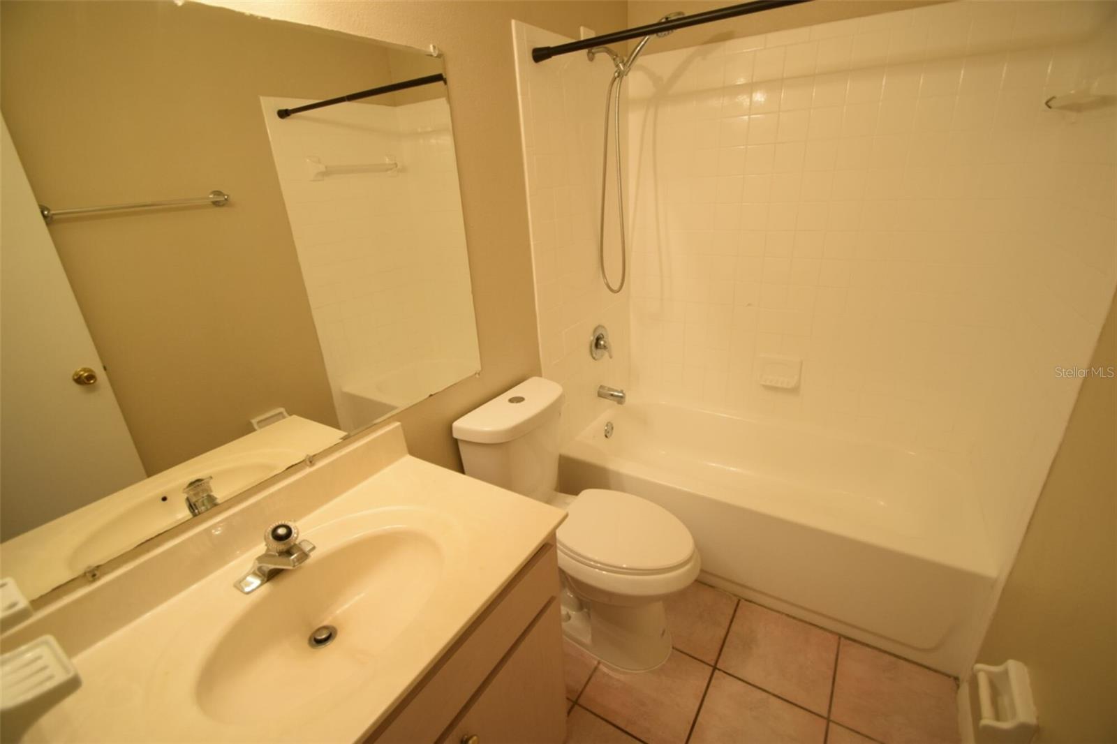 Image 34 of 48 For 1204 Honeytree Lane W