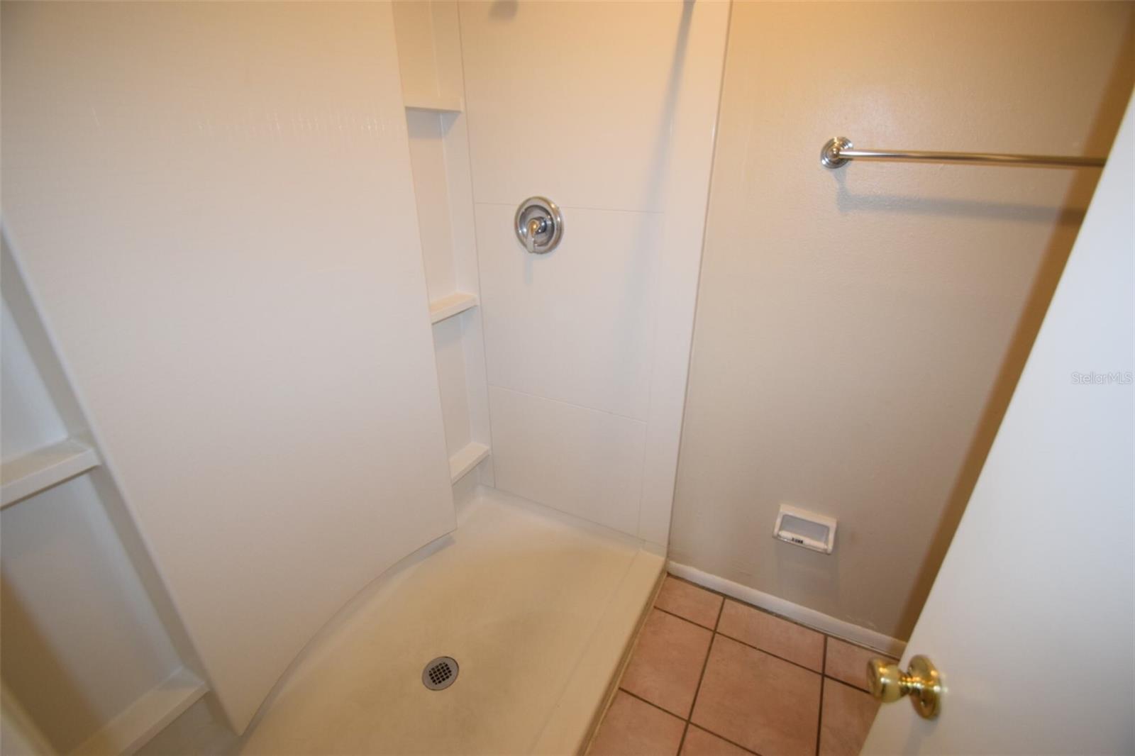 Image 42 of 48 For 1204 Honeytree Lane W
