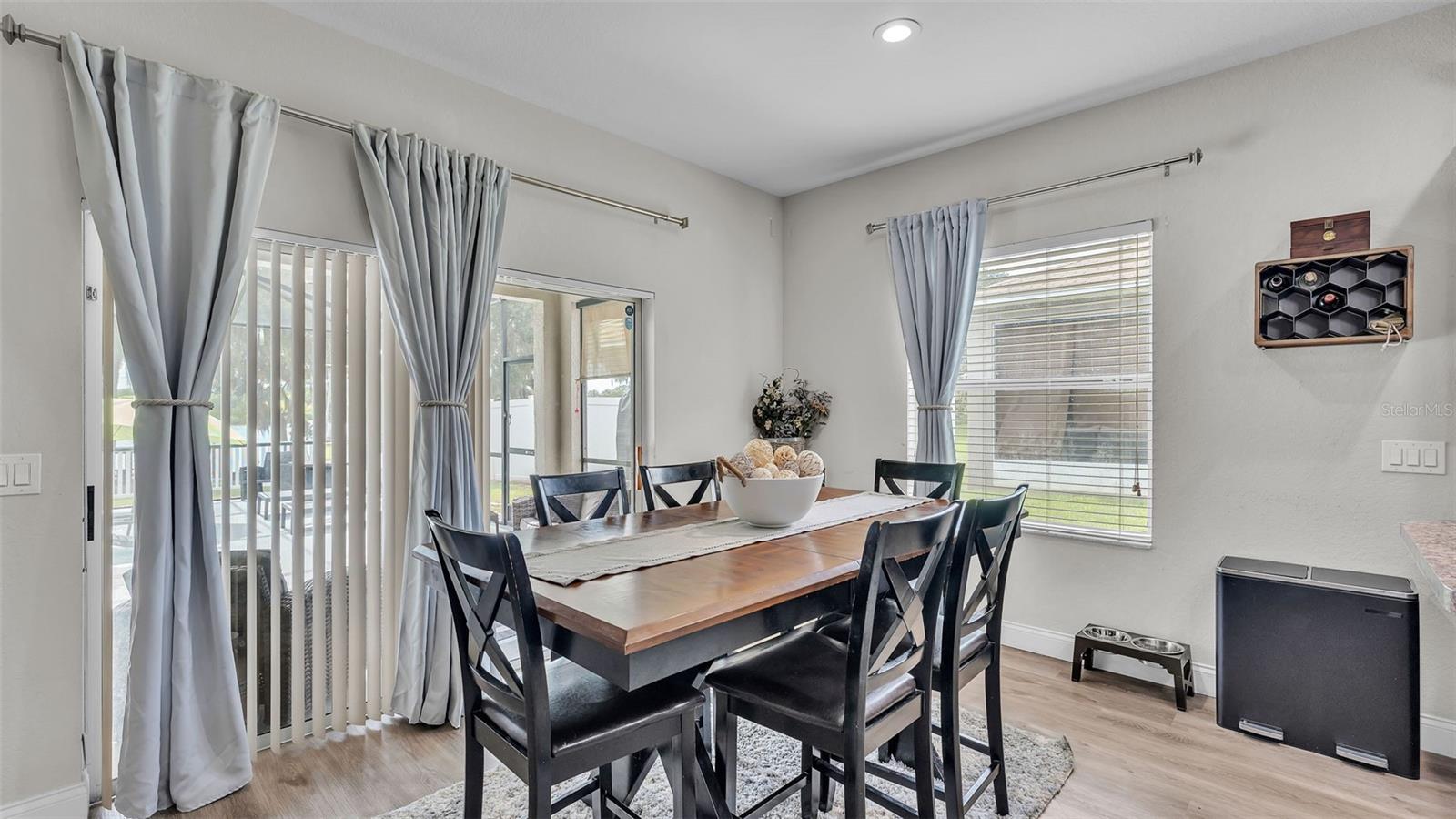 Image 17 of 63 For 4565 Fairway Oaks Drive