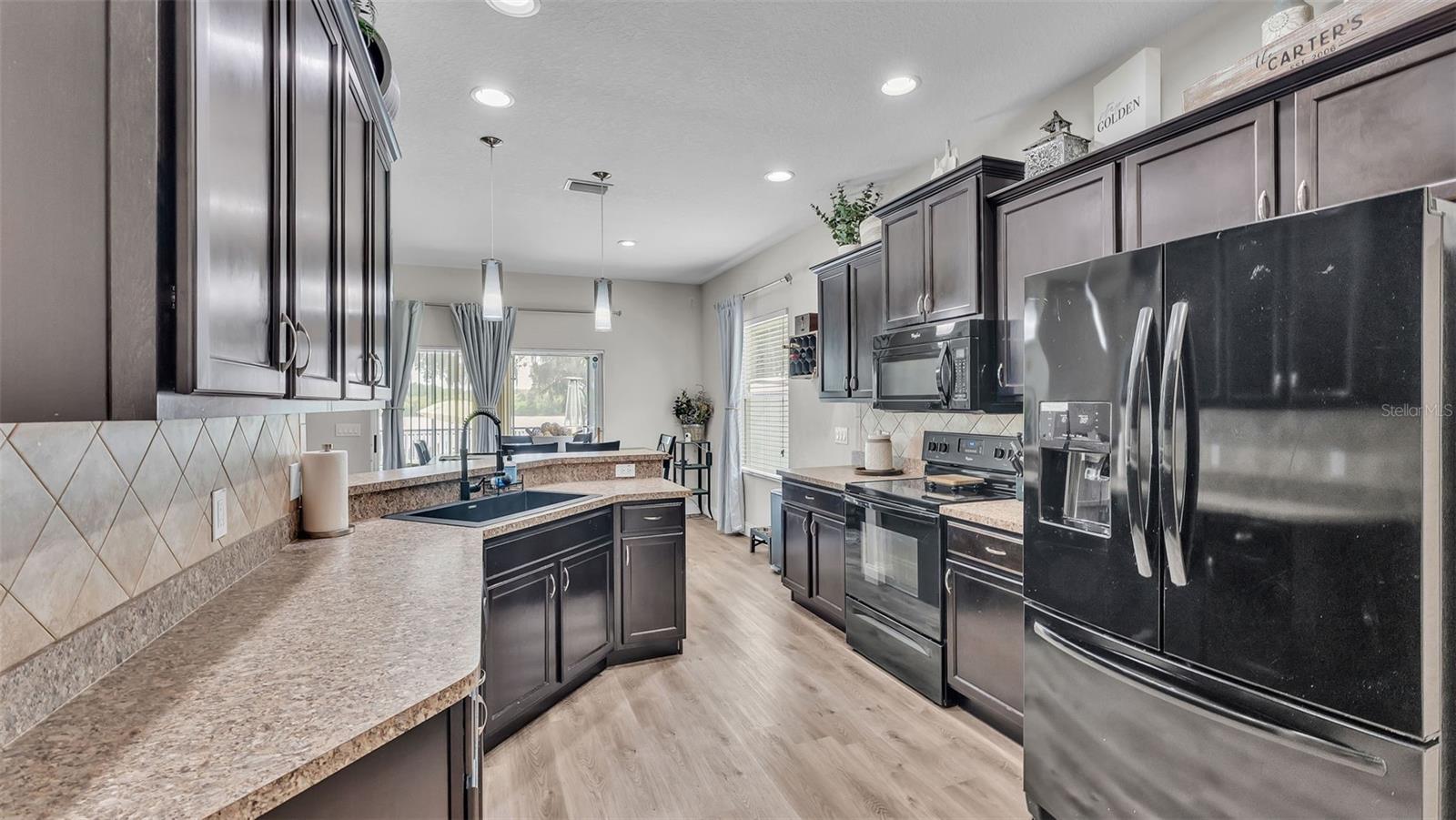 Image 25 of 63 For 4565 Fairway Oaks Drive