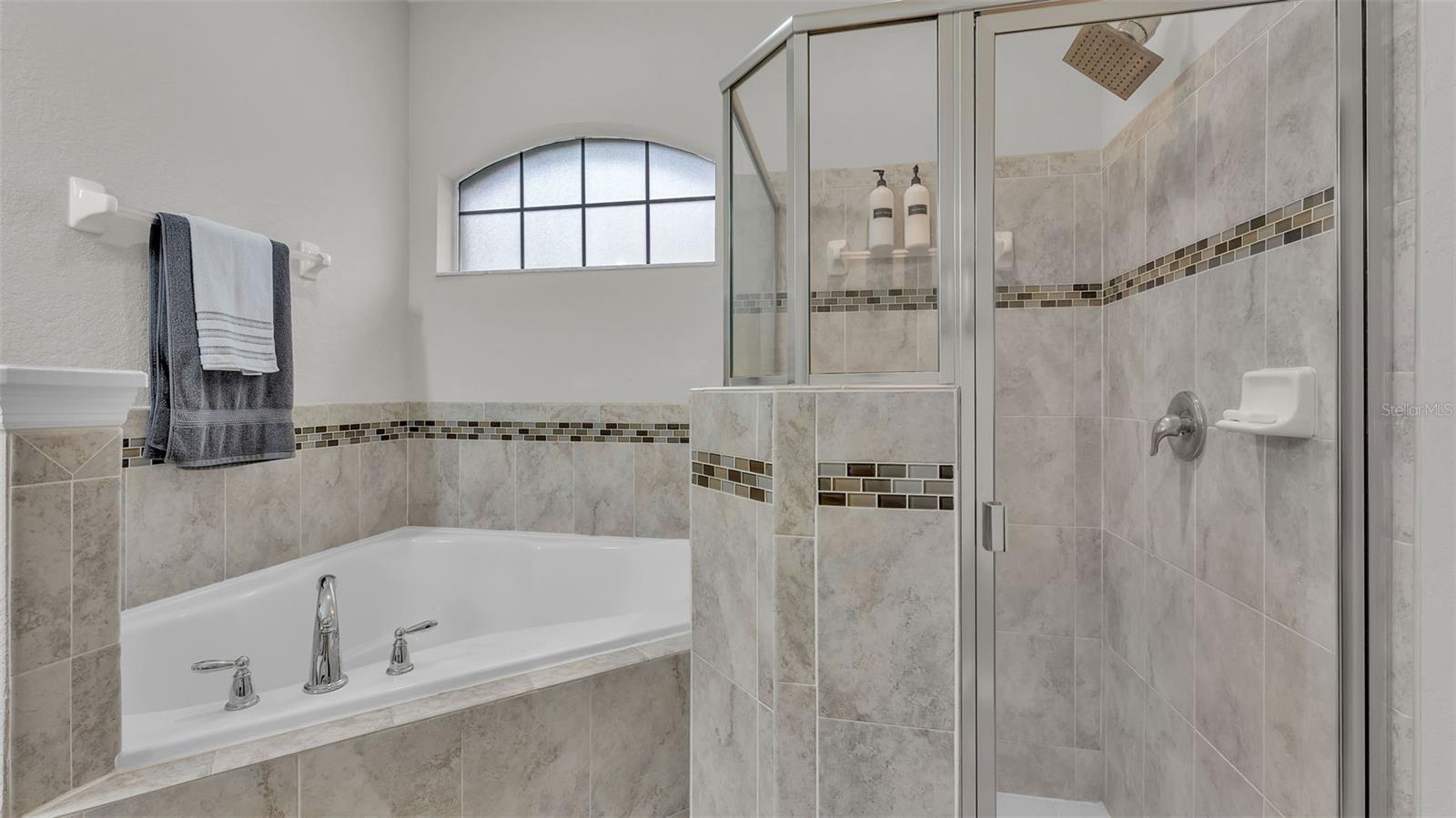 Image 30 of 63 For 4565 Fairway Oaks Drive