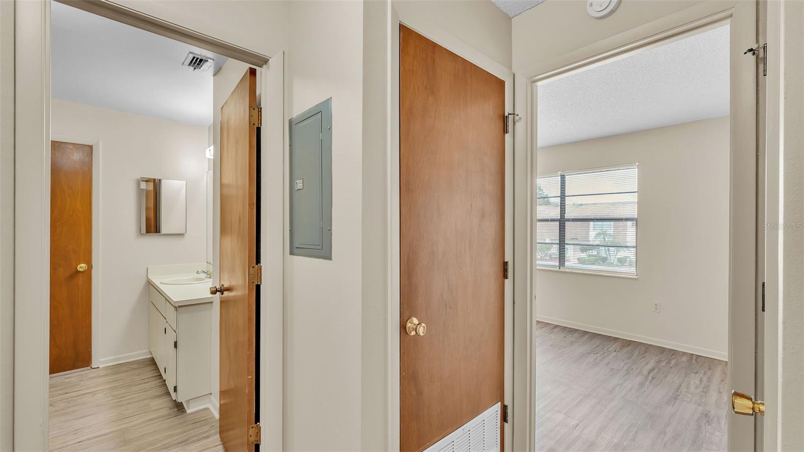 Image 19 of 40 For 6080 Topher Trail 6068