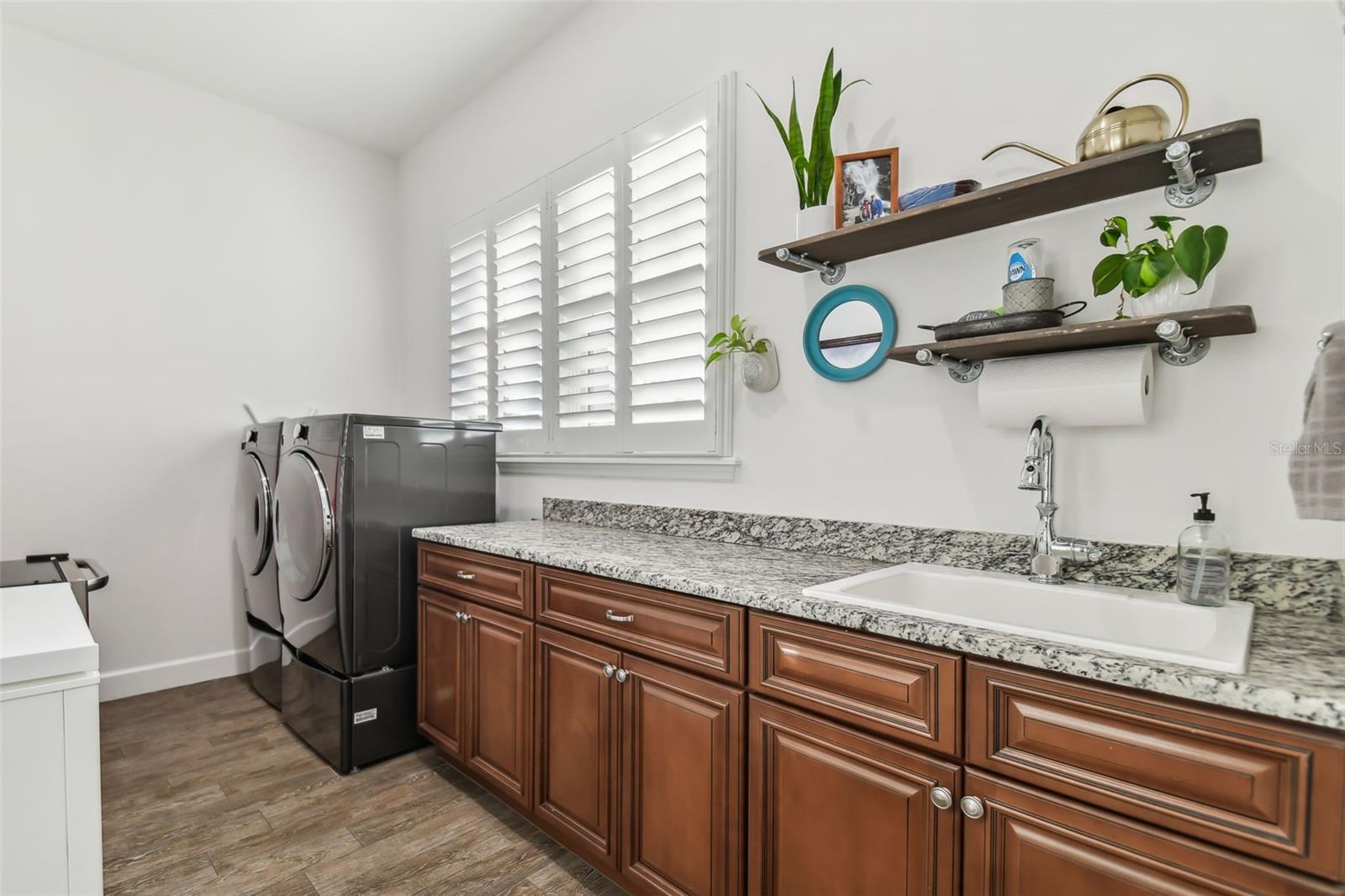 Image 14 of 44 For 6030 Abbey Oaks Drive