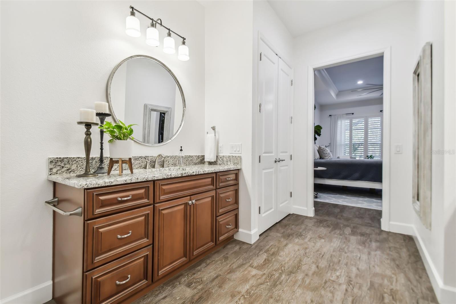 Image 21 of 44 For 6030 Abbey Oaks Drive