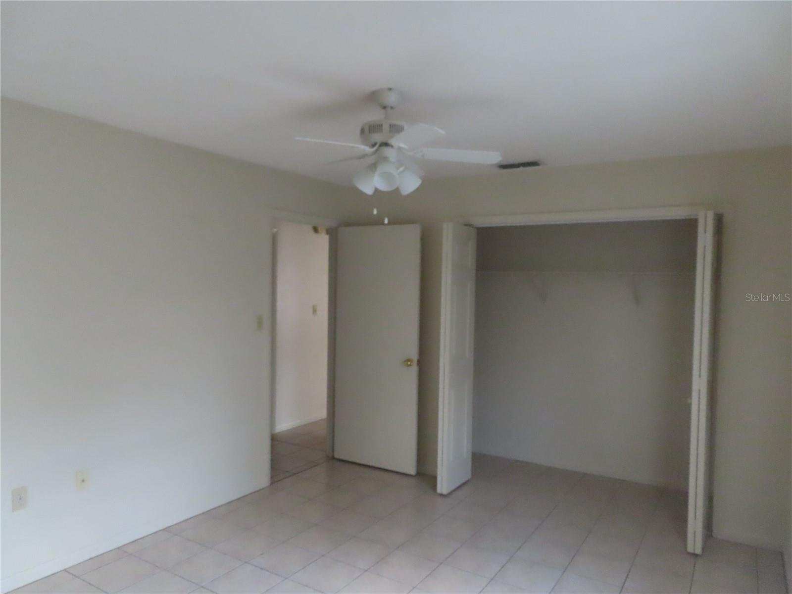 Image 11 of 13 For 414 Allamanda Drive