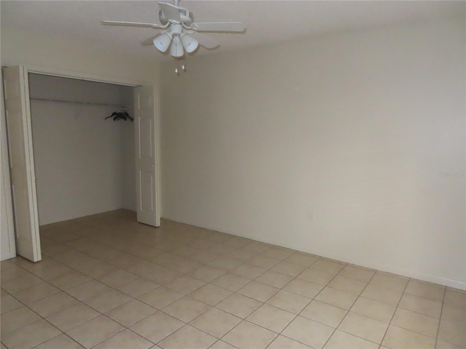Image 9 of 13 For 414 Allamanda Drive