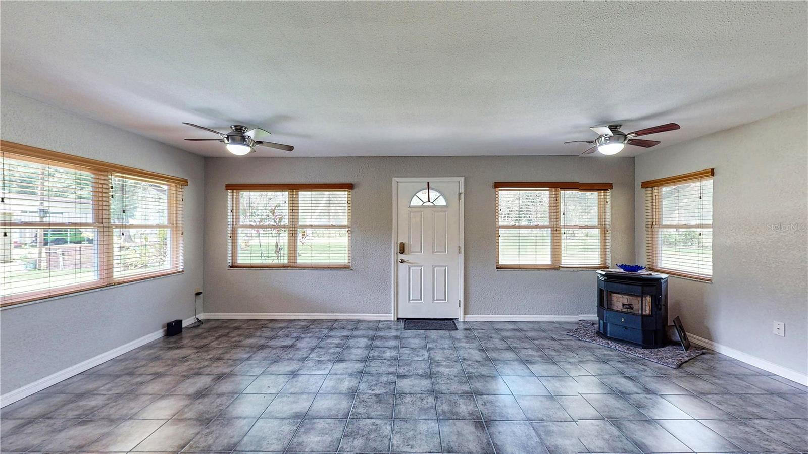 Image 33 of 71 For 4014 Mossy Oak Drive