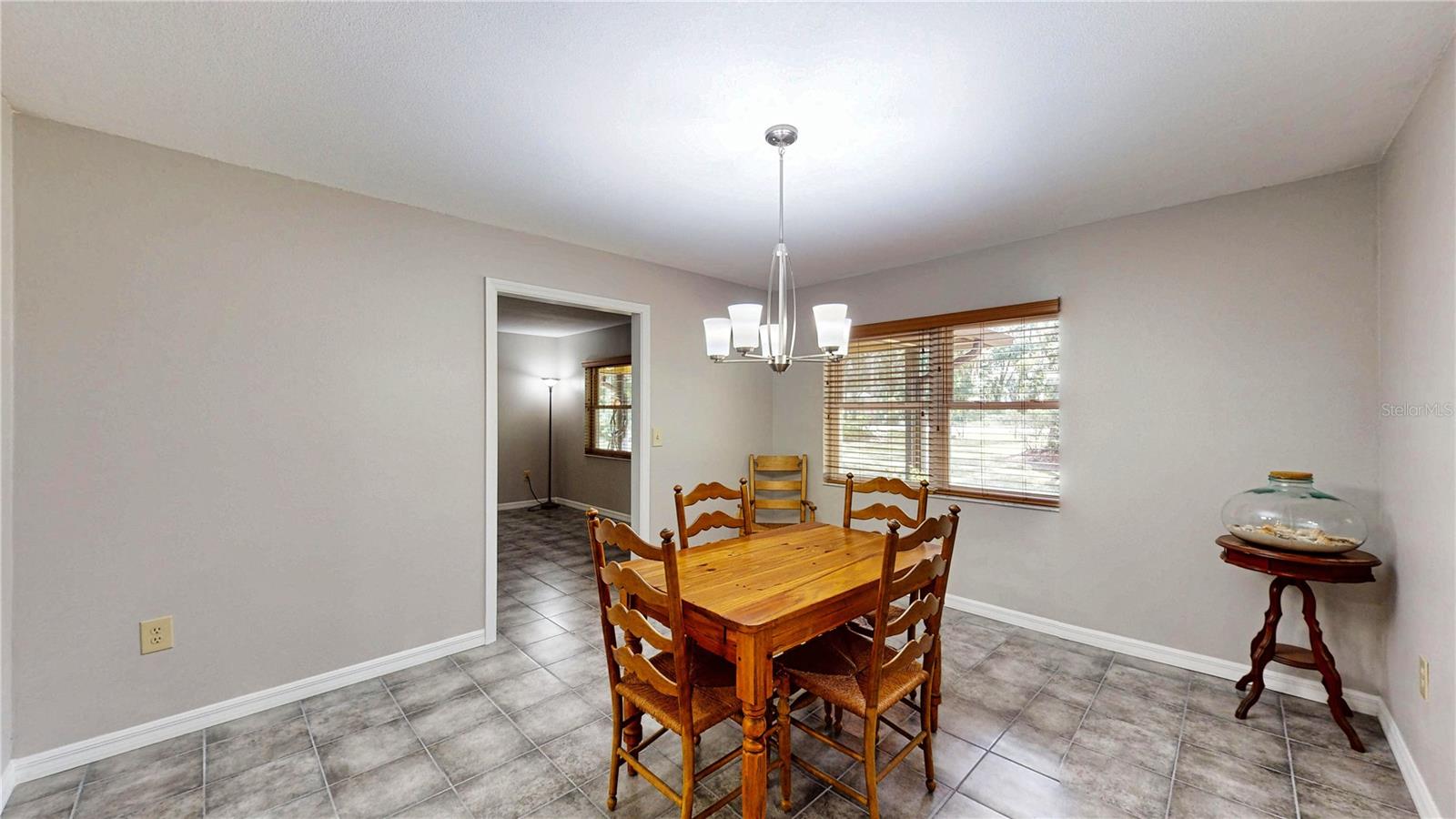 Image 4 of 71 For 4014 Mossy Oak Drive