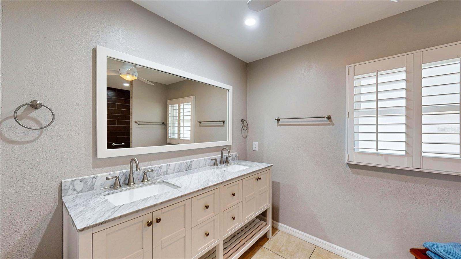 Image 43 of 71 For 4014 Mossy Oak Drive