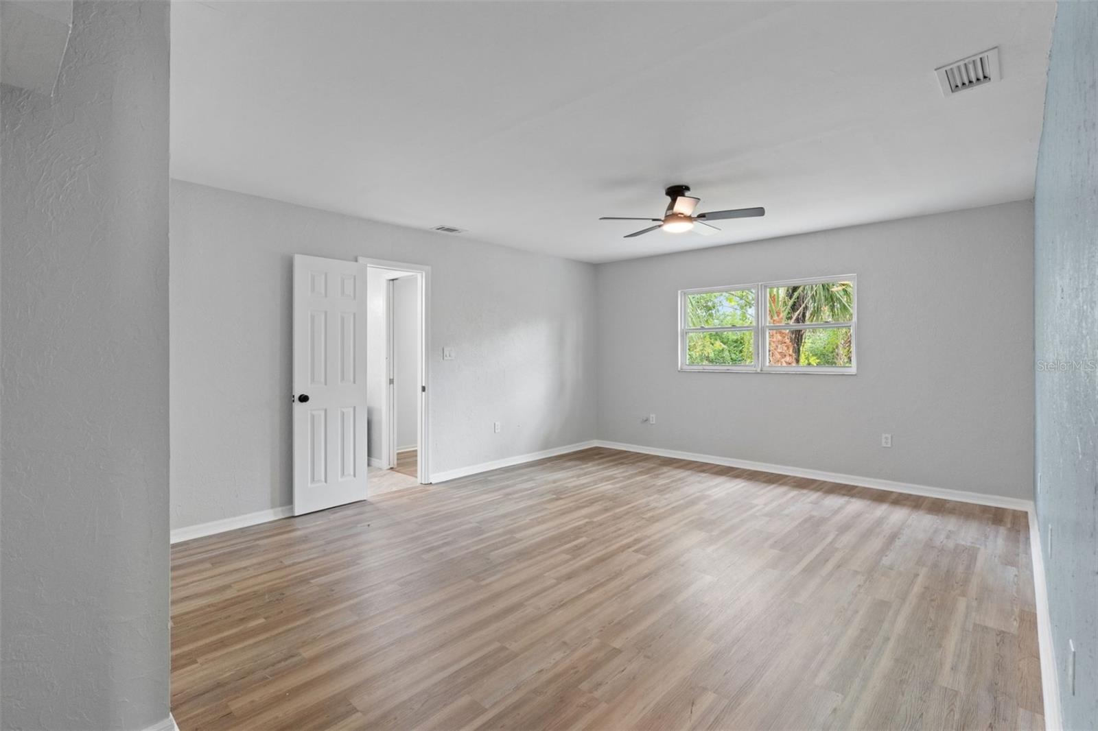 Image 10 of 15 For 21962 Cellini Avenue