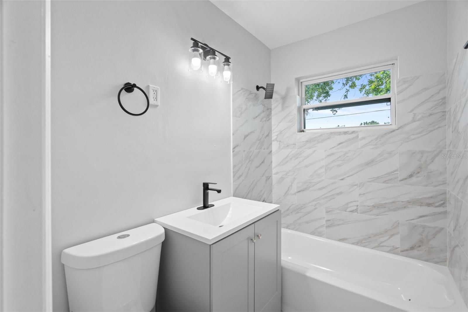 Image 11 of 15 For 21962 Cellini Avenue