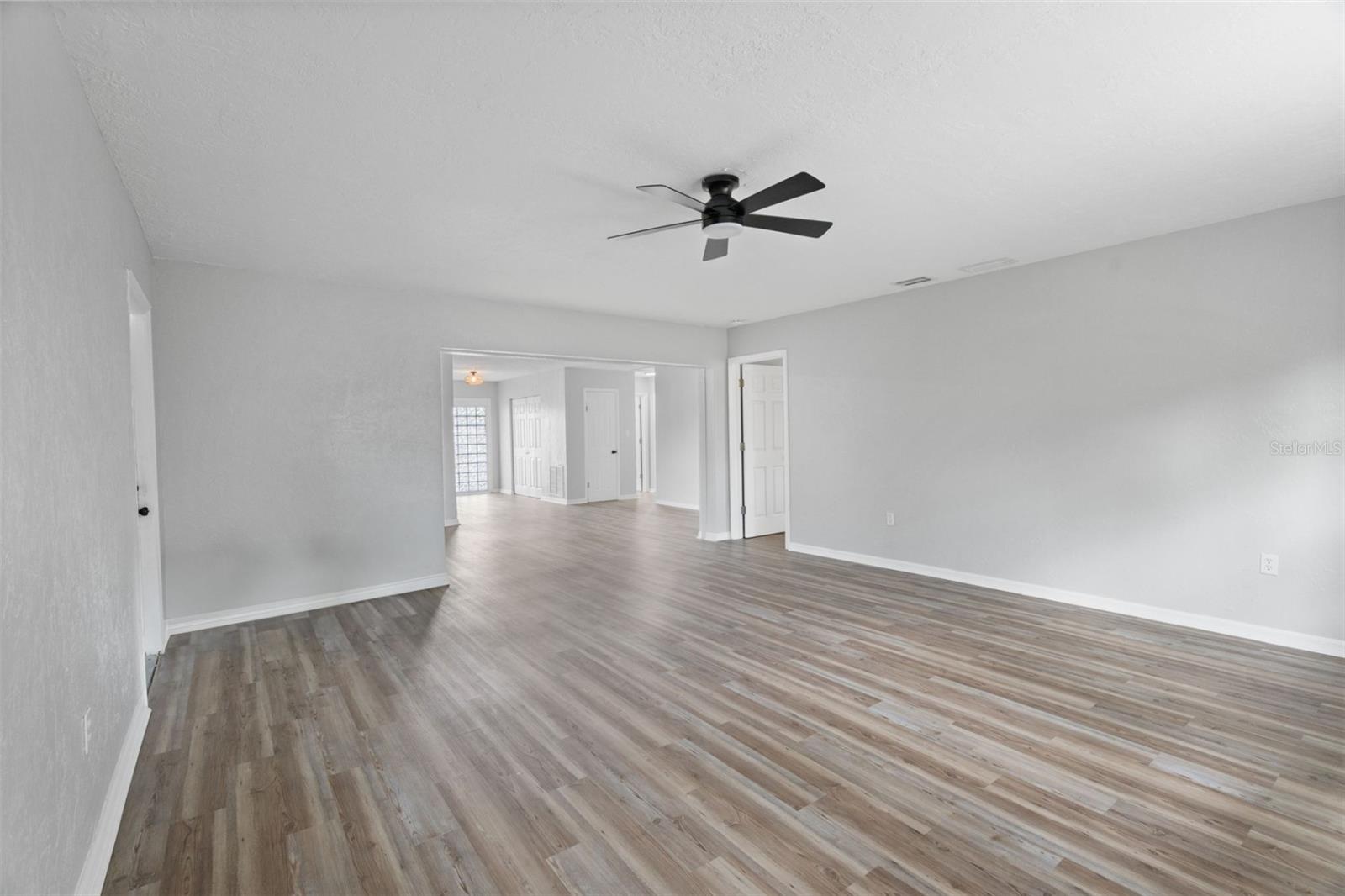 Image 5 of 15 For 21962 Cellini Avenue