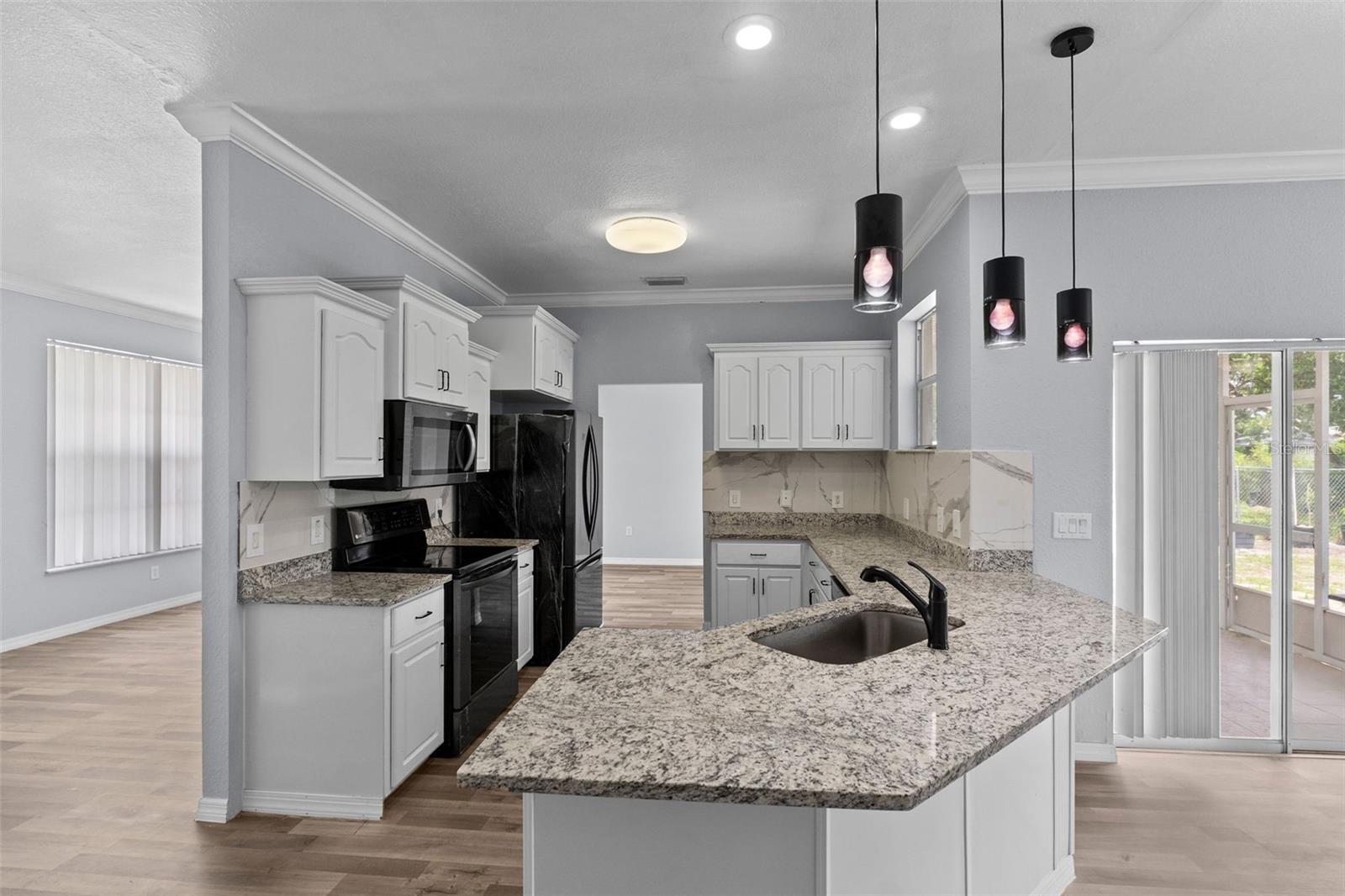 Image 12 of 48 For 3206 Valerie Boulevard