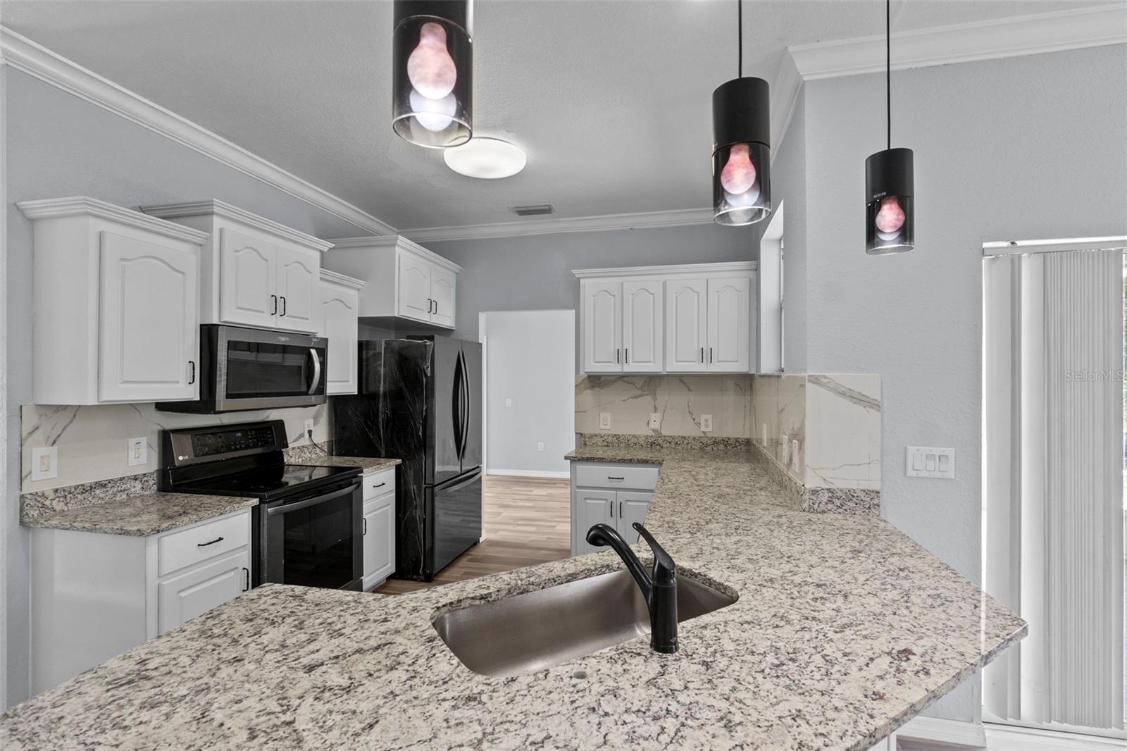 Image 15 of 48 For 3206 Valerie Boulevard